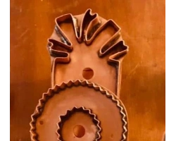 Giant-Present-Copper-Cookie-Cutter