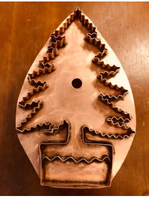 Giant-Evergreen-in-Tub-Copper-Cookie-Cutter