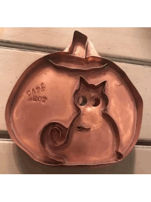 bonneville-village-cats-meow-cottage-copper-cookie-cutter